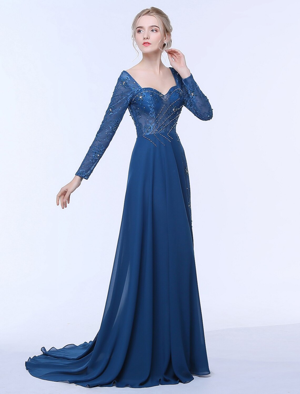 Abito da madre della sposa a trapezio, con splendida schiena scoperta, elegante scollo a cuore, strascico in chiffon, tulle, pizzo con perline, maniche lunghe, senza pizzo, arricciato, cristalli